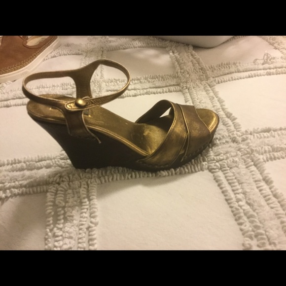 Prada bronze wedge shoes - Picture 3 of 6